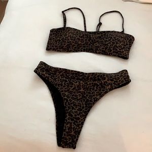 Kendal and Kylie Bikini